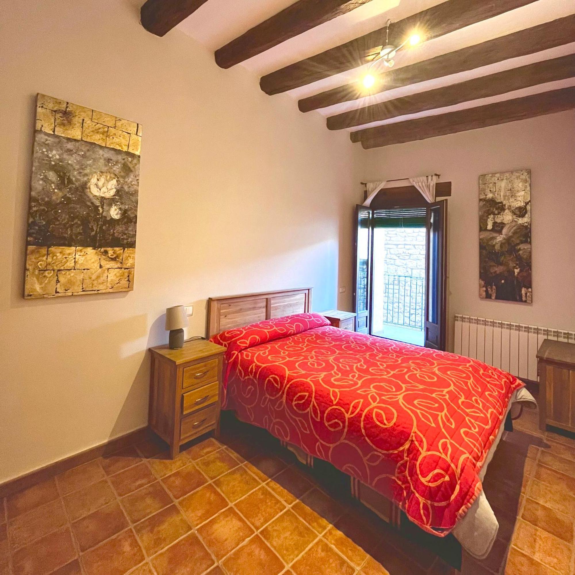 Apartamentos Angelus Plaza Mayor De Graus Buitenkant foto