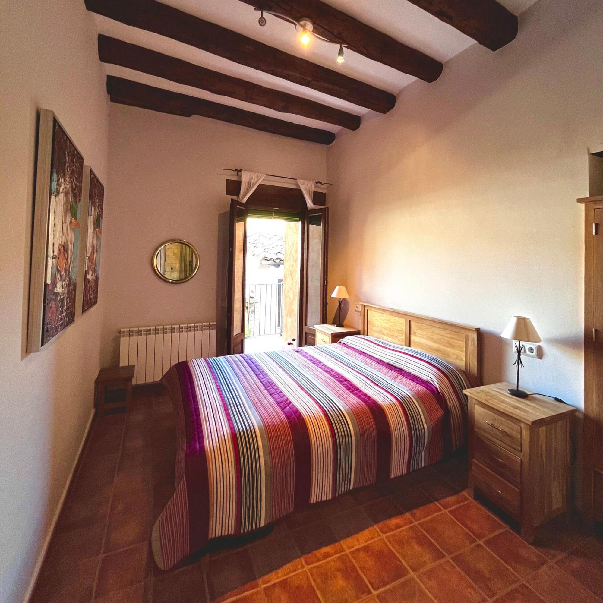 Apartamentos Angelus Plaza Mayor De Graus Buitenkant foto