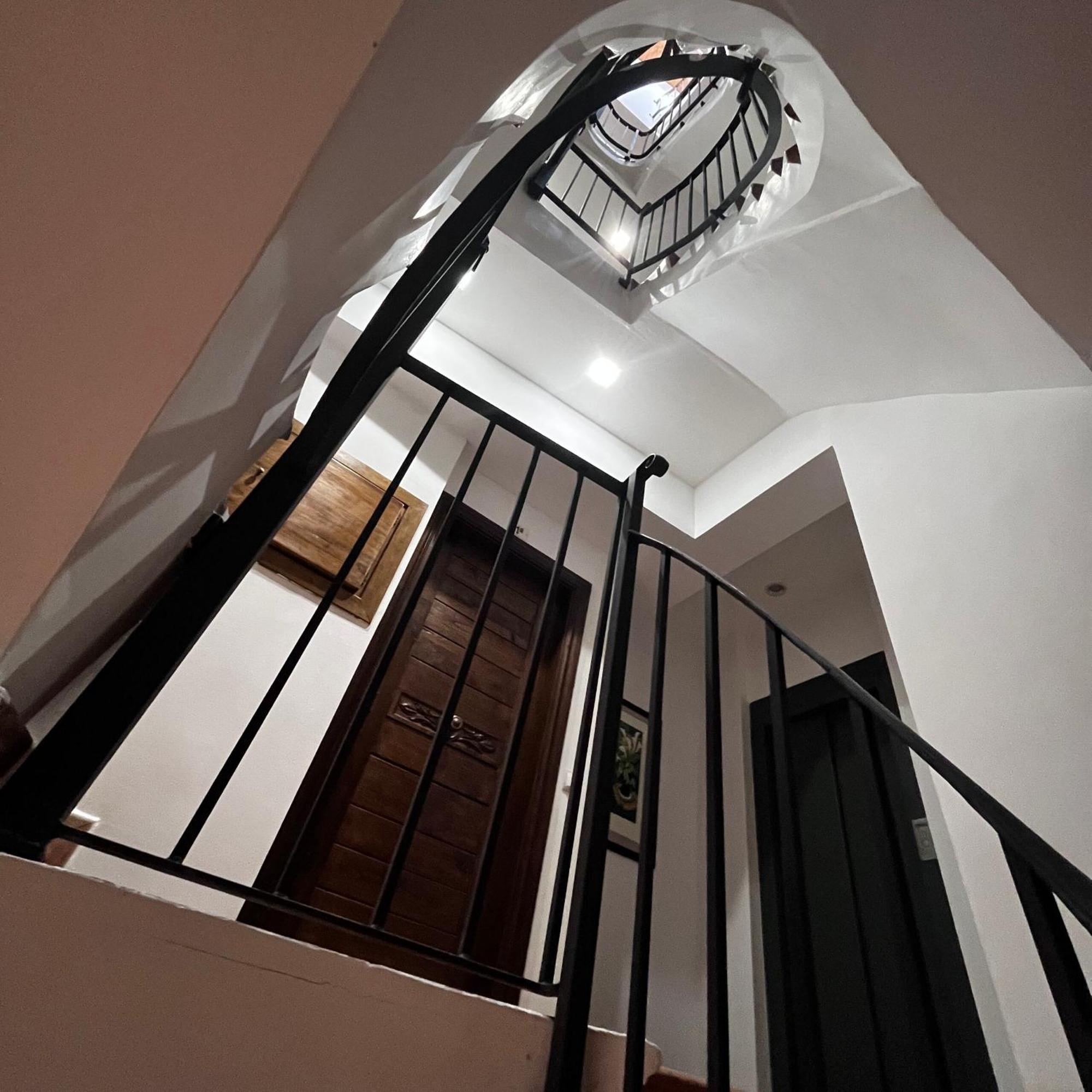 Apartamentos Angelus Plaza Mayor De Graus Buitenkant foto